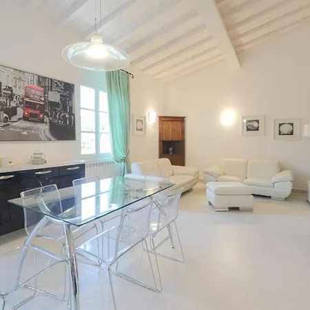 Aida Apartment *